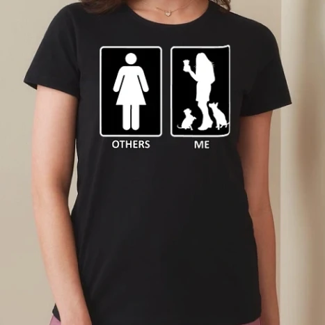Női prémium kerek nyakú póló  - Others vs. Me (nő) - kutya