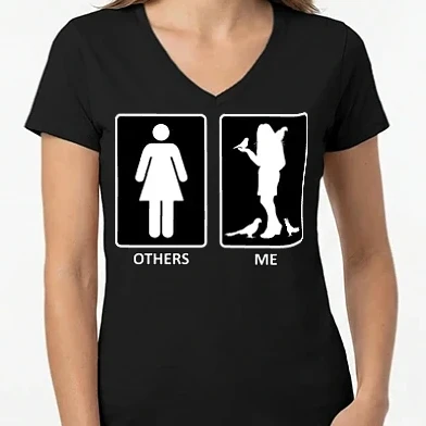 Női V-nyakú póló - Others vs. Me (nő) - madár
