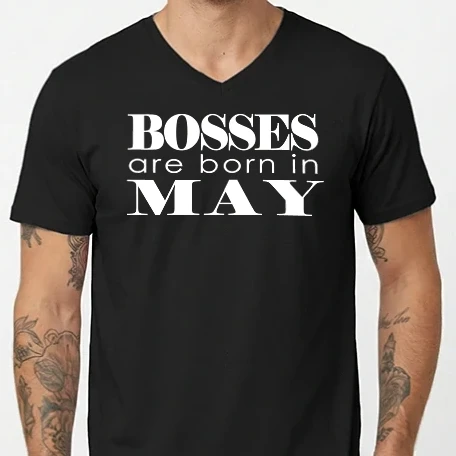 Férfi V-nyakú póló - Bosses are born in May 2