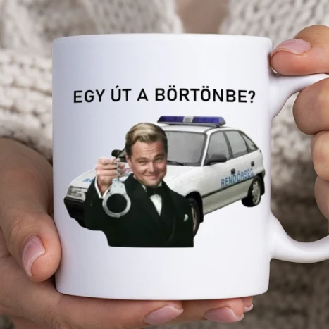 Fehér bögre - Egy út a börtönbe